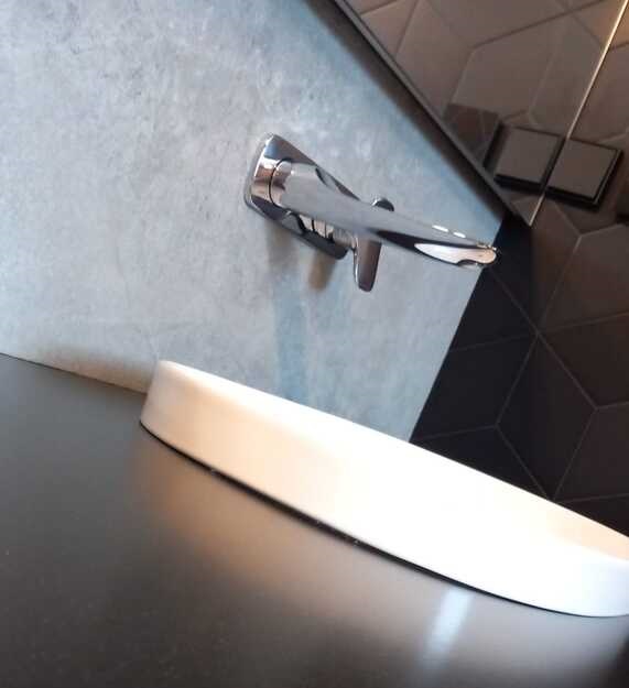 Badezimmerarbeitsplatte aus Silestone Night Tebas / Tebas Black