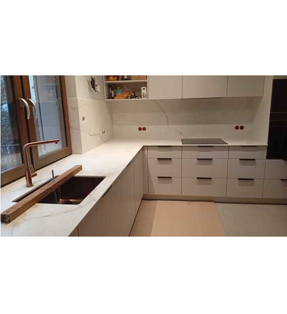 Elegante Küchenarbeitsplatten aus Neolith Abu Dhabi White