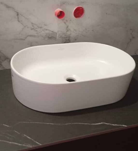 Montage von Waschtischplatten aus Neolith Pietra Grey