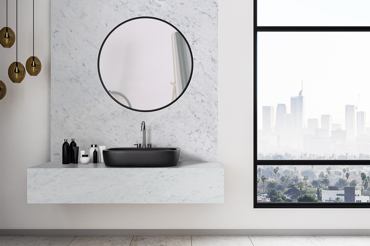 Fugenloses Badezimmer nach Maß mit Großformat-Keramik Franko Bianco Carrara