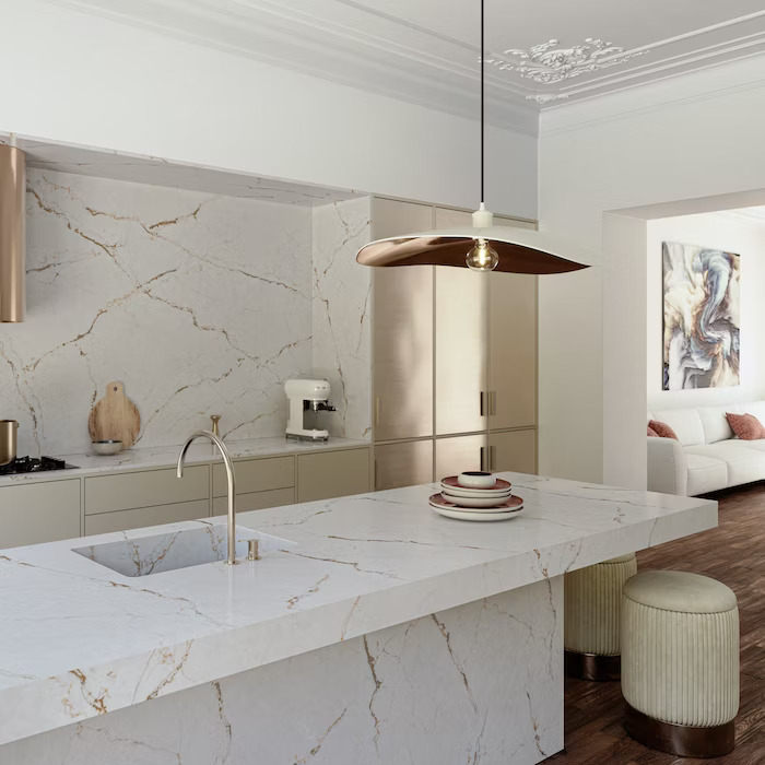 Silestone Versailles Ivory küchenarbeitsplatte aus Konglomerat nach Maß, Cremefarben – Poliert