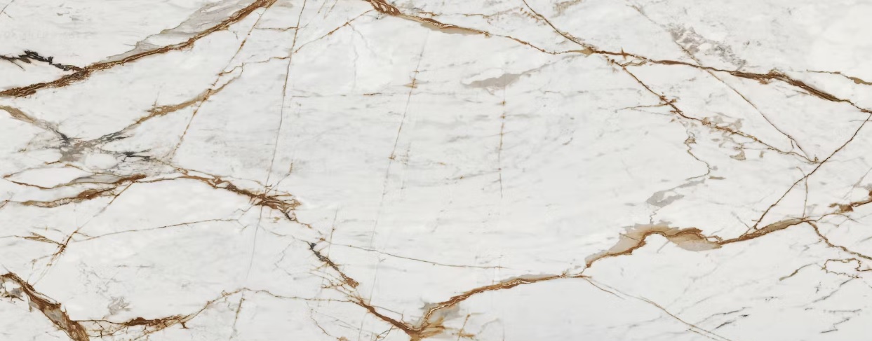 Kuchyňský obklad (ochrana proti stříkající vodě) z keramické desky Dekton Reverie – velvet