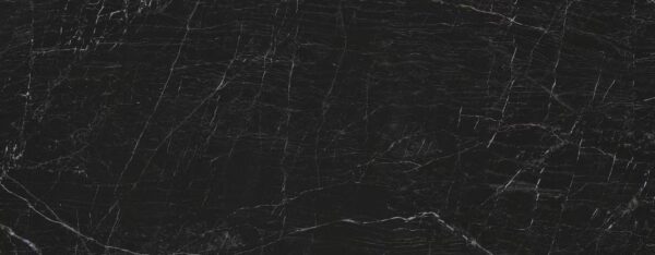 Kuchyňský obklad (ochrana proti stříkající vodě) z keramické desky Dekton Somnia – matný