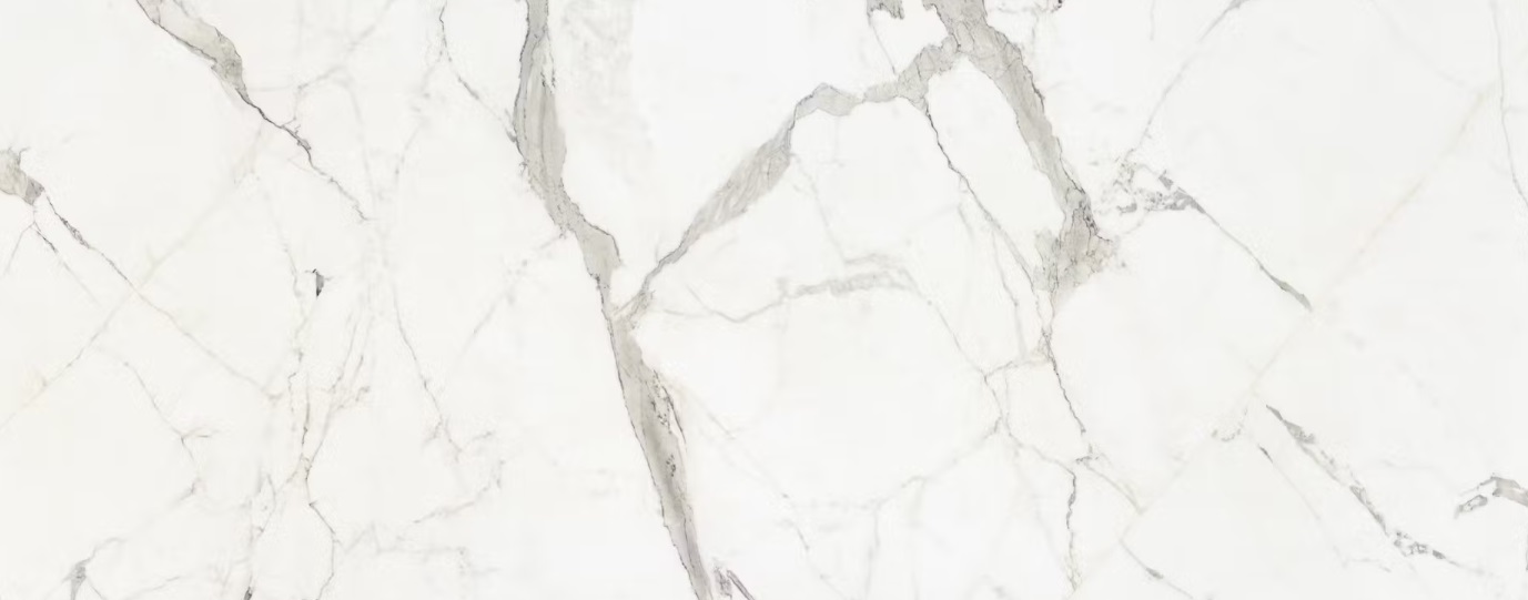 Kuchyňský obklad (ochrana proti stříkající vodě) z keramické desky Dekton Vigil – leštěný