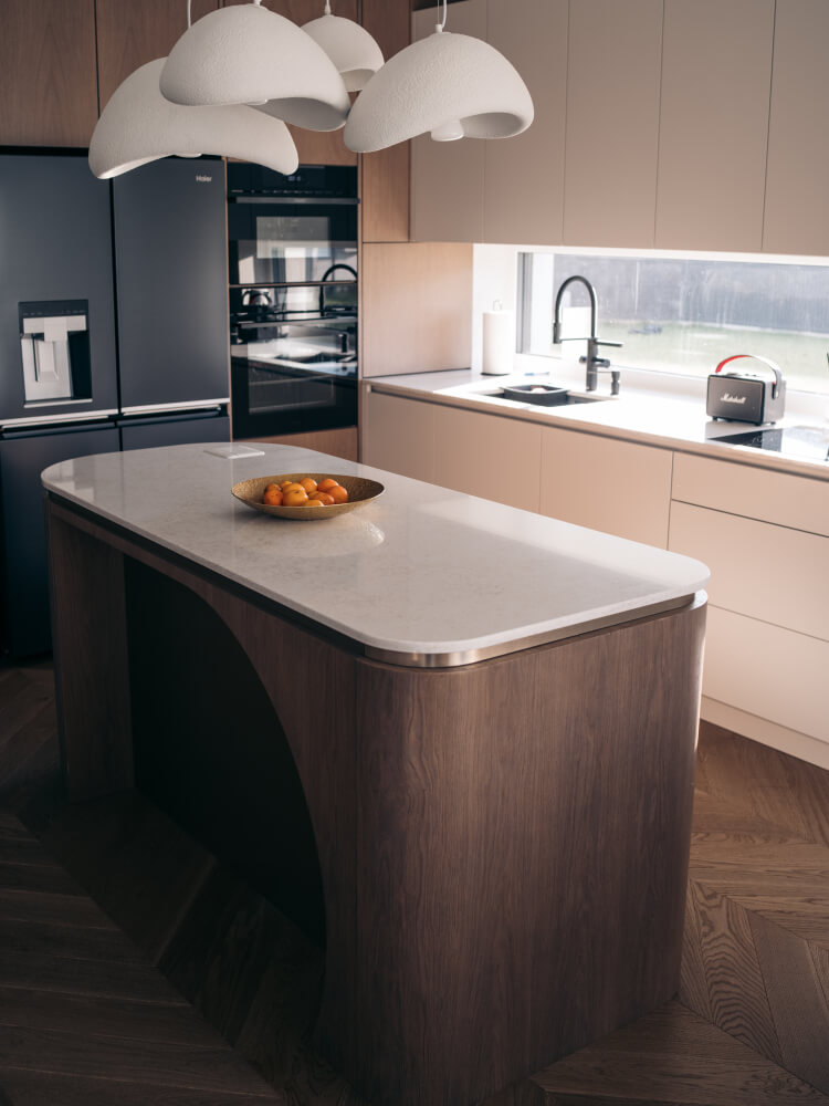 Kuchyňská deska Technistone Country Rose z konglomerátu na míru, béžová – leštěná
