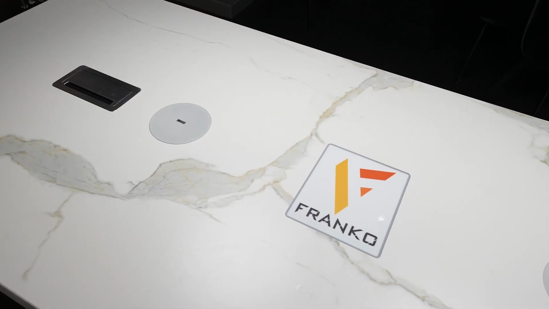 Keramický konferenční stůl FRANKO PRO – Champion